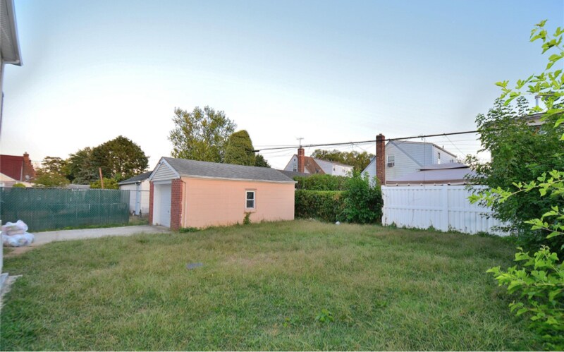 Building Photo - 219-42 112th Rd