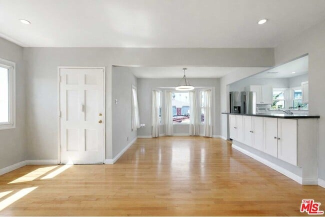 Building Photo - 1444 Meadowbrook Ave