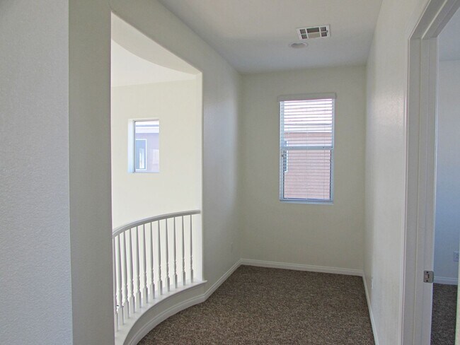 Building Photo - 722 Bighorn Creek St