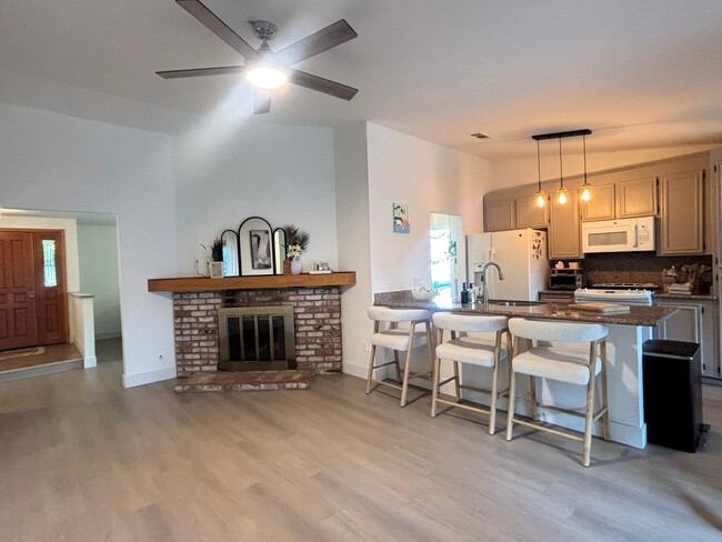 Building Photo - Beautiful Single-Story Gem in Vacaville!