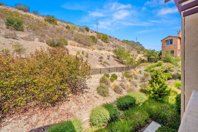 Building Photo - Mission Valley 3 Bedroom Townhome at Escal...