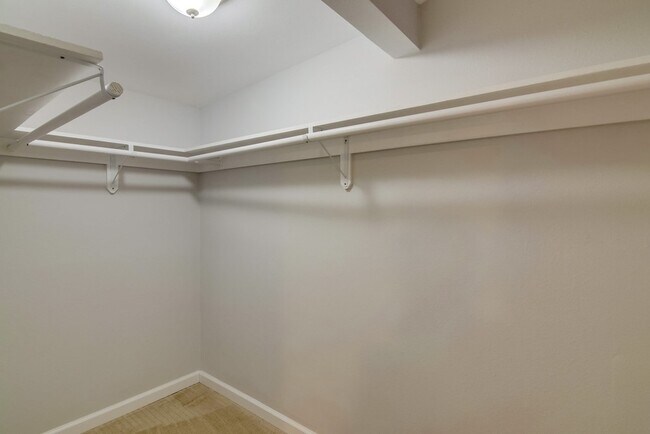 Building Photo - 2783 Walker Dr