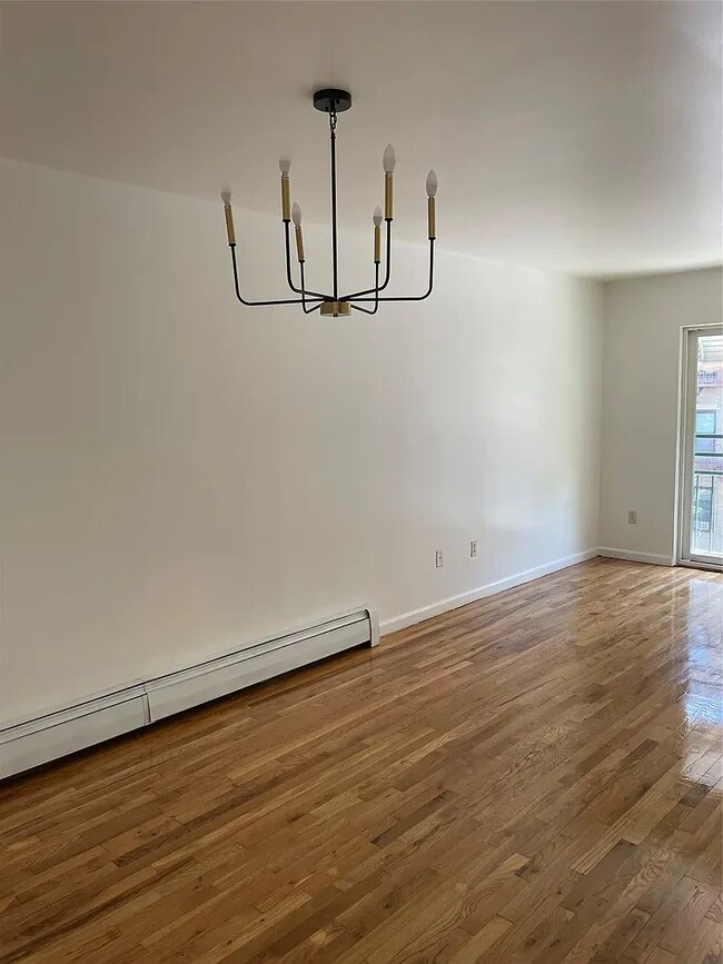 Building Photo - 1833 Phelan Pl