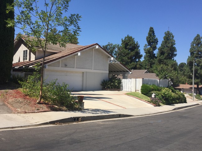 Primary Photo - 11573 Viking Ave
