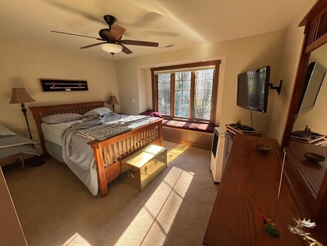 Building Photo - 973 Sand Iron Dr