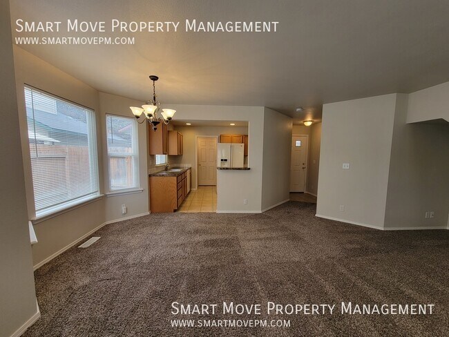 Building Photo - 11243 W Stallion Ln