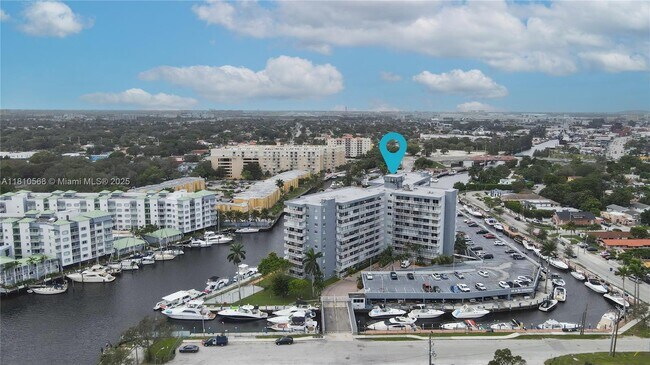 Building Photo - 1800 NW 24th Ave
