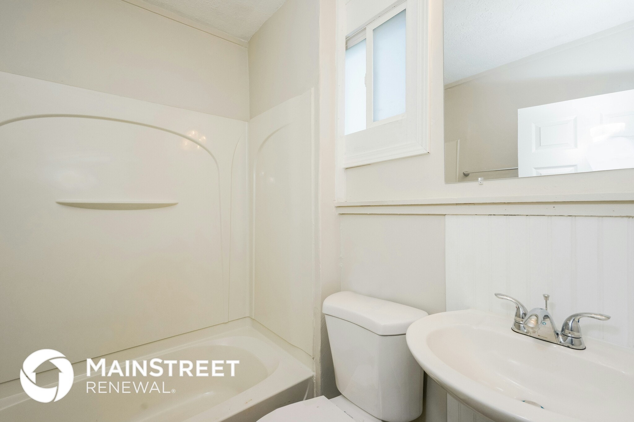 Building Photo - 664 S 27th St