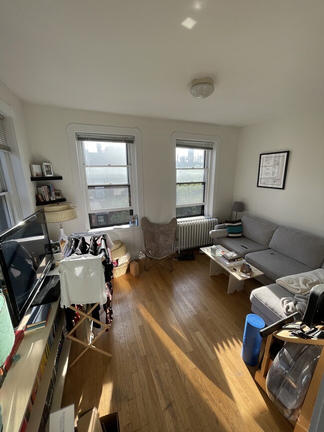 Building Photo - 15 Revere St