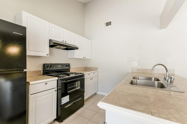 Building Photo - 4402 Bunting Meadow Dr