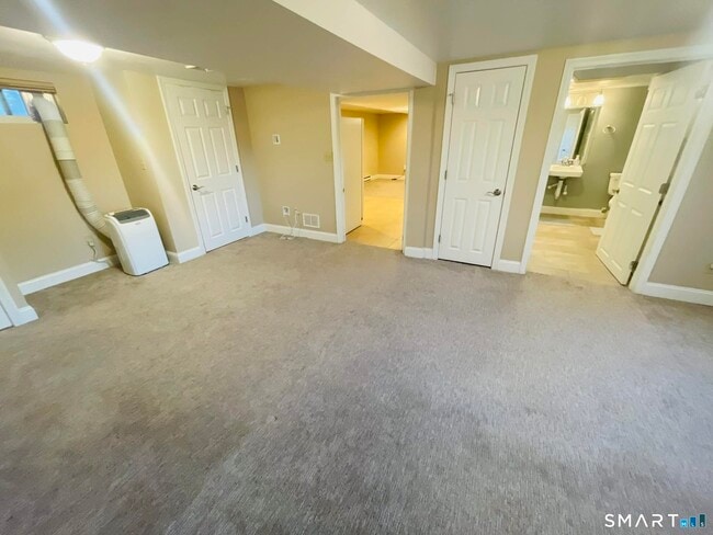 Building Photo - 128 Forest Dr