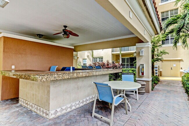 Building Photo - 1805 N Flagler Dr