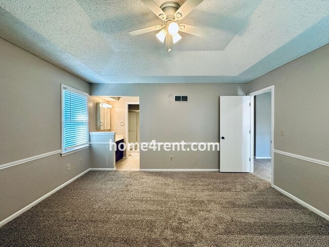 Building Photo - A Beautiful Olathe Home in a Quiet Neighbo...