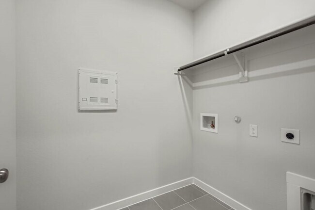 Building Photo - 8023 Heroes Hall Dr