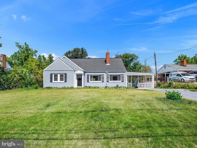 Building Photo - 4502 Elmwood Rd