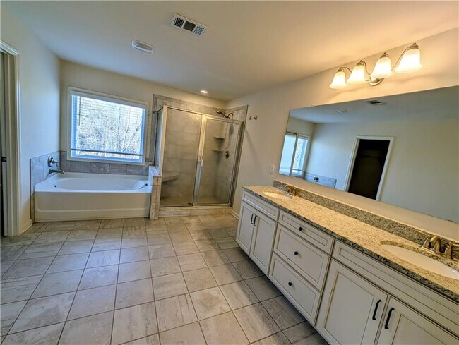 Building Photo - 2415 Copperfield Dr