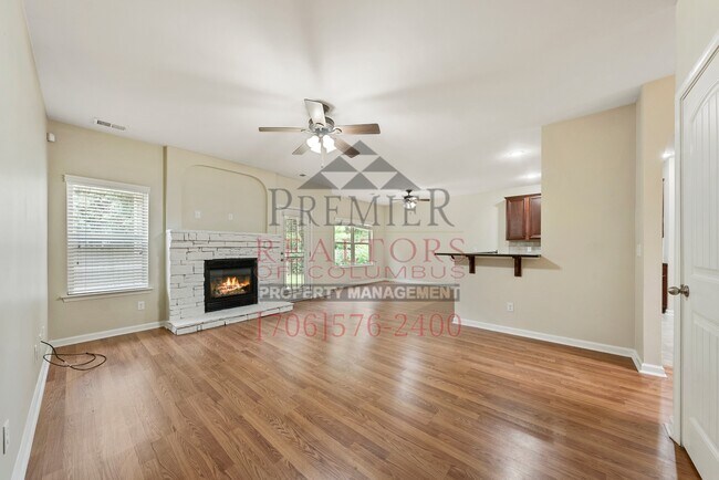Building Photo - 306 Irish Ln
