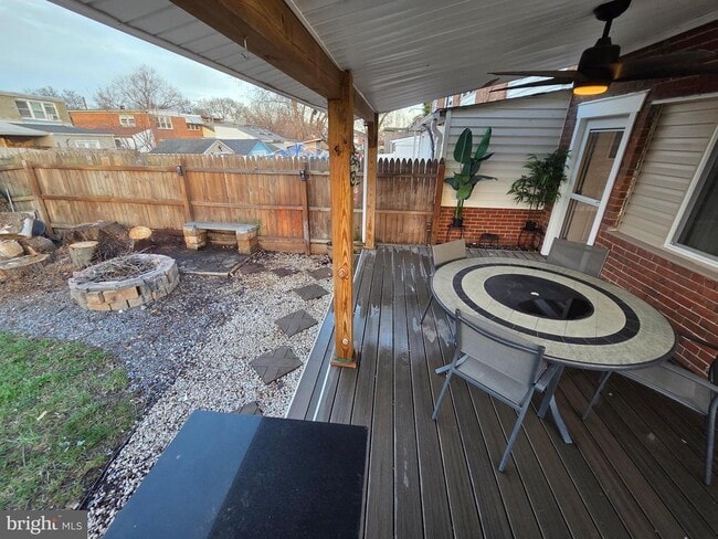 Building Photo - 800 Seckel Ct