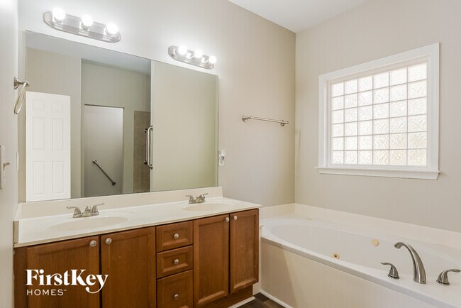 Building Photo - 623 Shelby Forest Trail