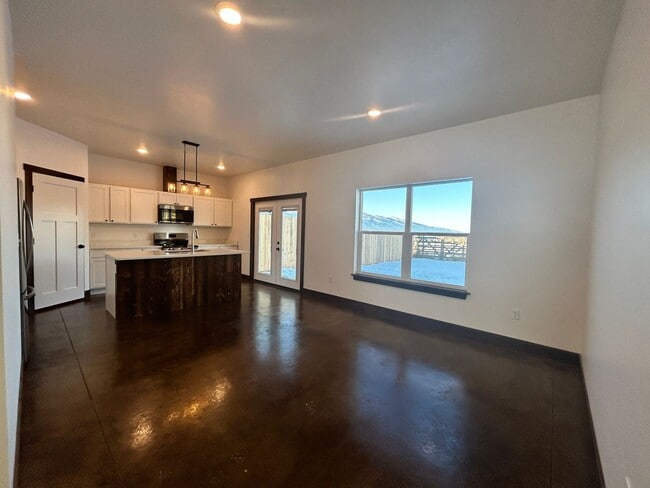 Building Photo - 487 Ashleigh Ln