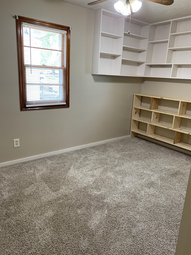 Building Photo - 5538 N 65th St