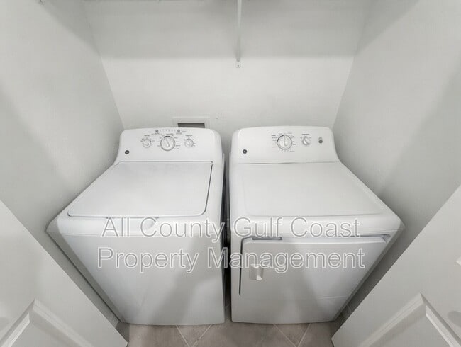 Building Photo - 19140 Scallop Lp