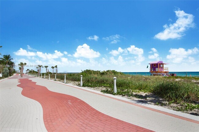 Building Photo - 4925 Collins Ave