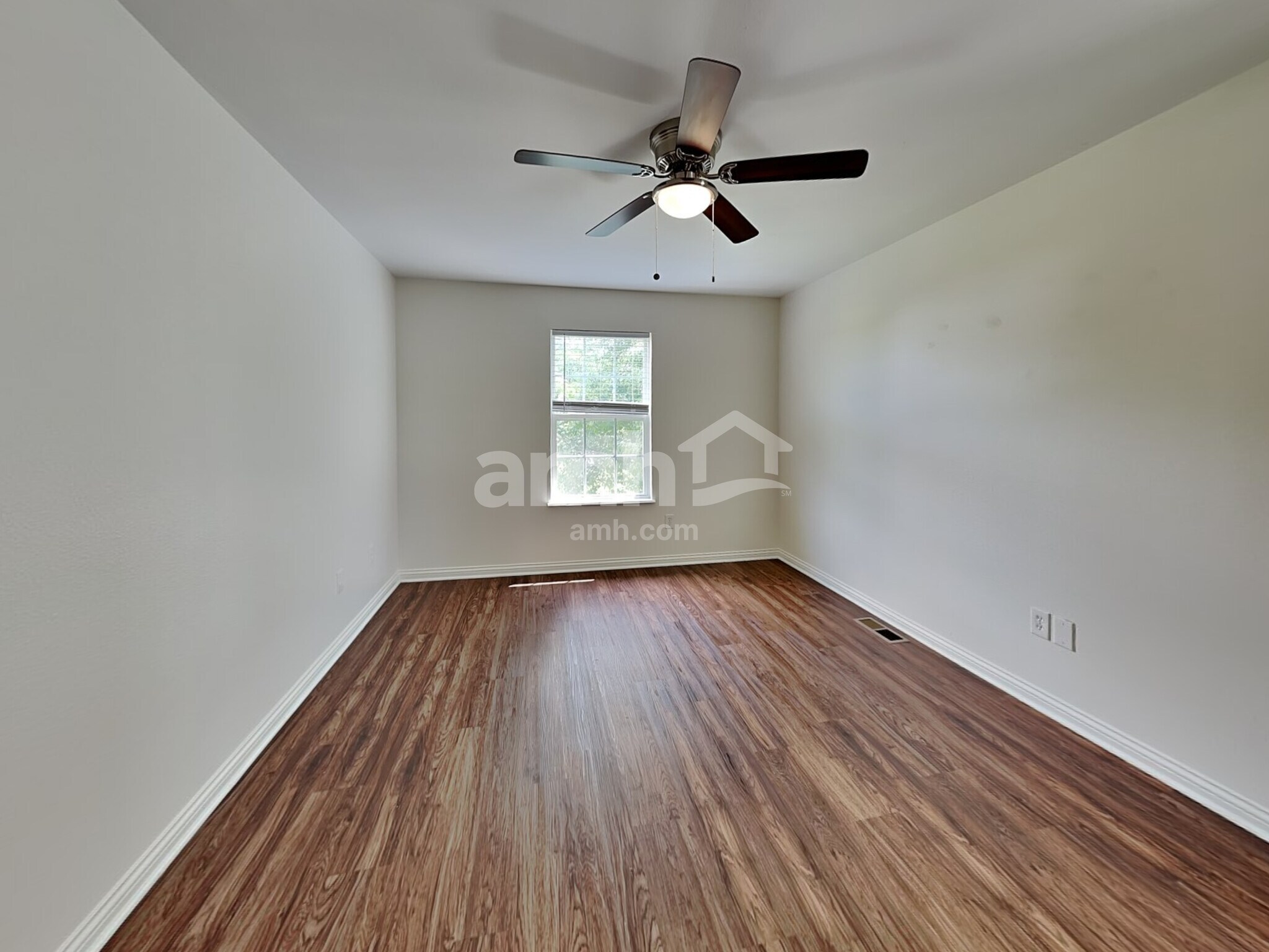 Building Photo - 953 Dorothy Dr