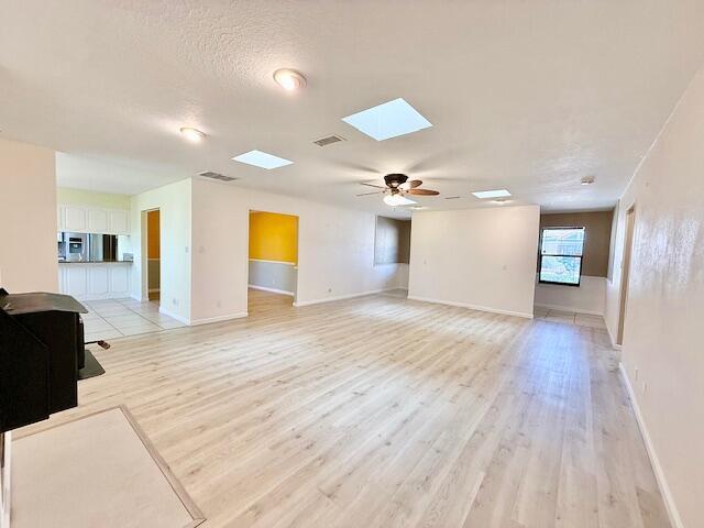 Building Photo - 7417 Lew Wallace Dr NE