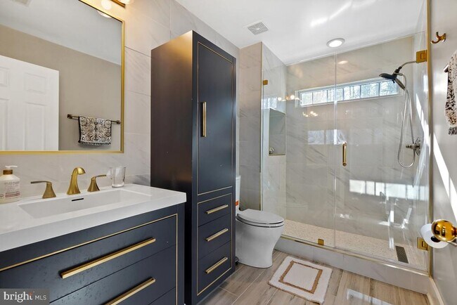 Building Photo - 6355 Highgrove Park Ct