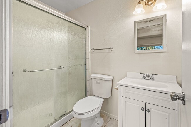 Building Photo - 10420 Greenford Dr