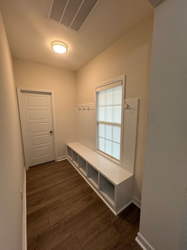 Building Photo - Rental - LIKE NEW!!!!  Absolutely Beautiful!!!