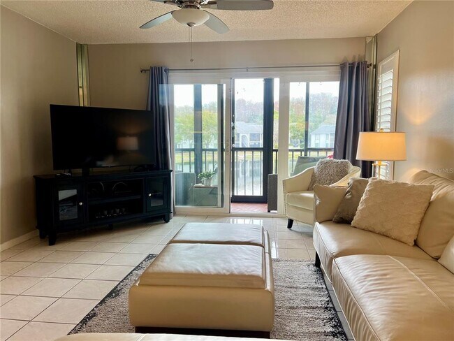 Building Photo - 1151 Pine Ridge Cir W