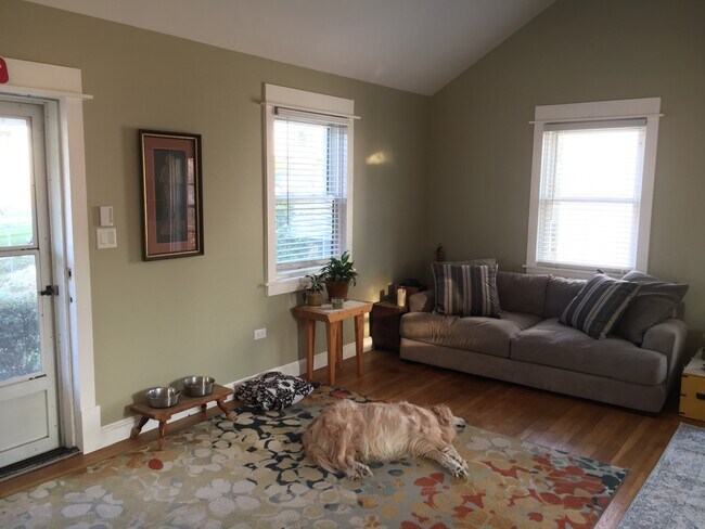 Building Photo - 912 Altavista Avenue