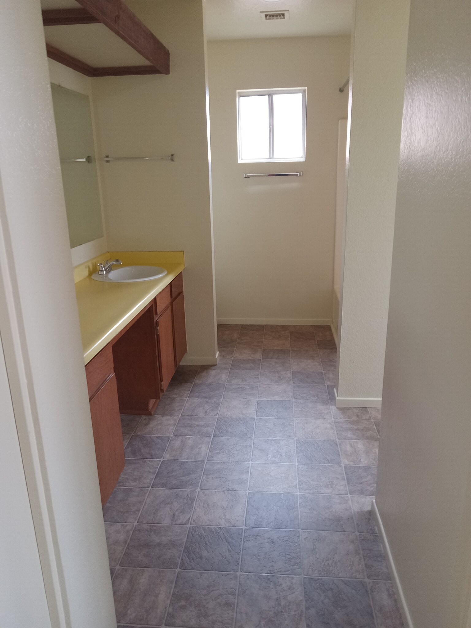 Building Photo - 9819 E La Palma Ave