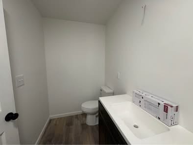 Building Photo - 914 Dooley Ave