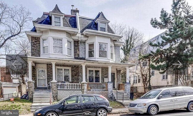 Building Photo - 524 E Johnson St