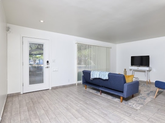 Building Photo - 2039 E 8th St