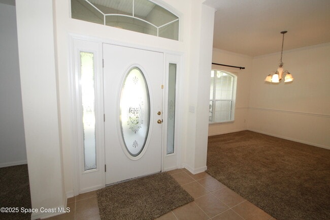 Building Photo - 2295 Botanica Cir