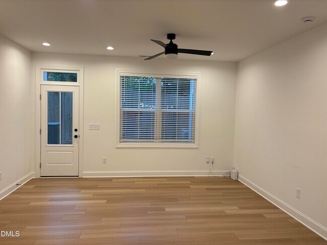 Building Photo - 4801 Gossamer Ln