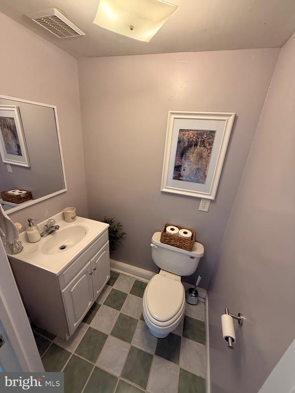 Building Photo - 335 Myrtle Ave