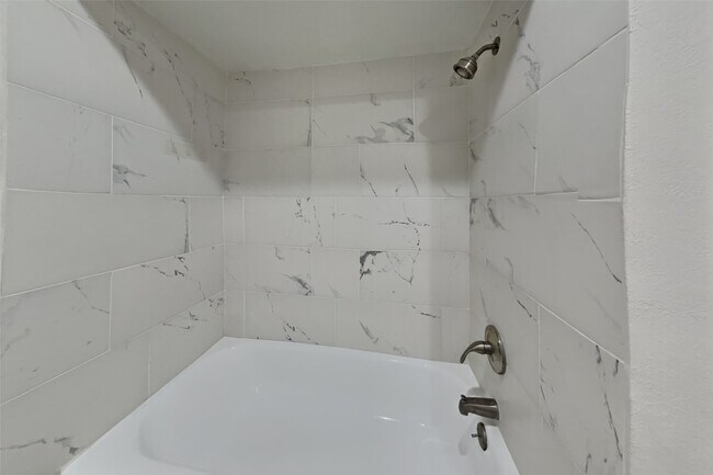 Building Photo - 16935 Kilwinning Dr