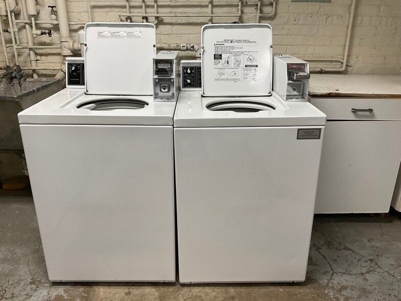 Shared laundry units $0.50 wash - 825 Forest Ave