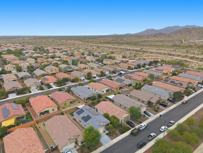 Building Photo - 21359 W Alvarado Rd