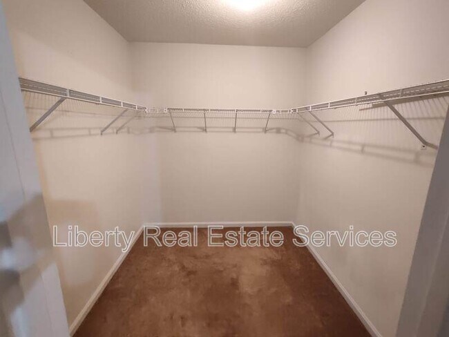Building Photo - 801 Hopeton Ct