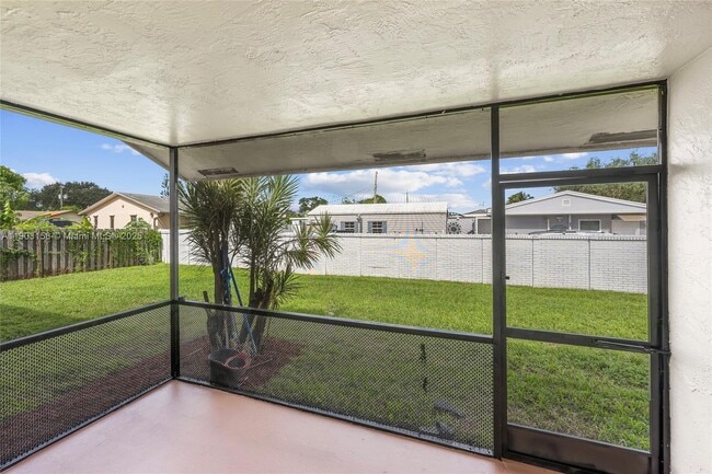 Building Photo - 9601 Dunhill Dr