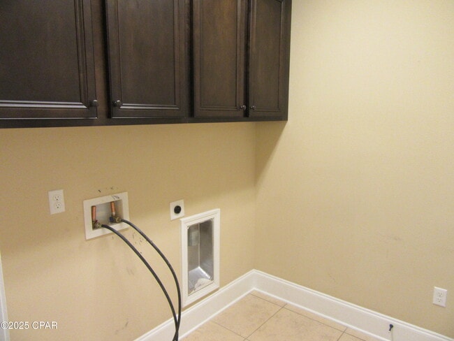 Building Photo - 114 Lake Merial Shores Dr