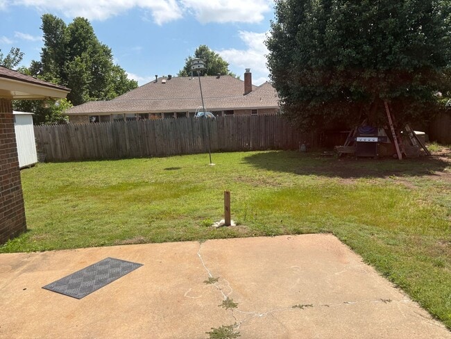 Building Photo - Large Home in NW. OKC, . Putnam City Schools