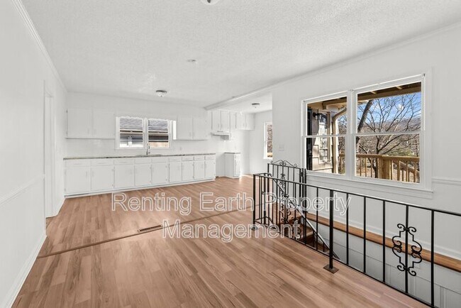 Building Photo - 8025 1st Ave S