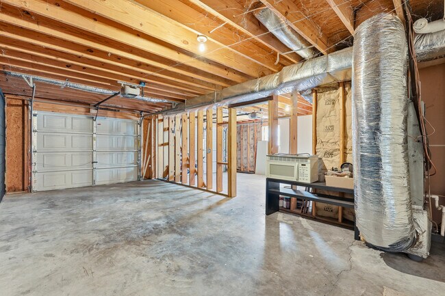 Building Photo - 1690 River Bend Rd